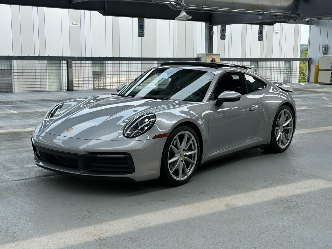 Porsche 911 Carrera Coupe 2024