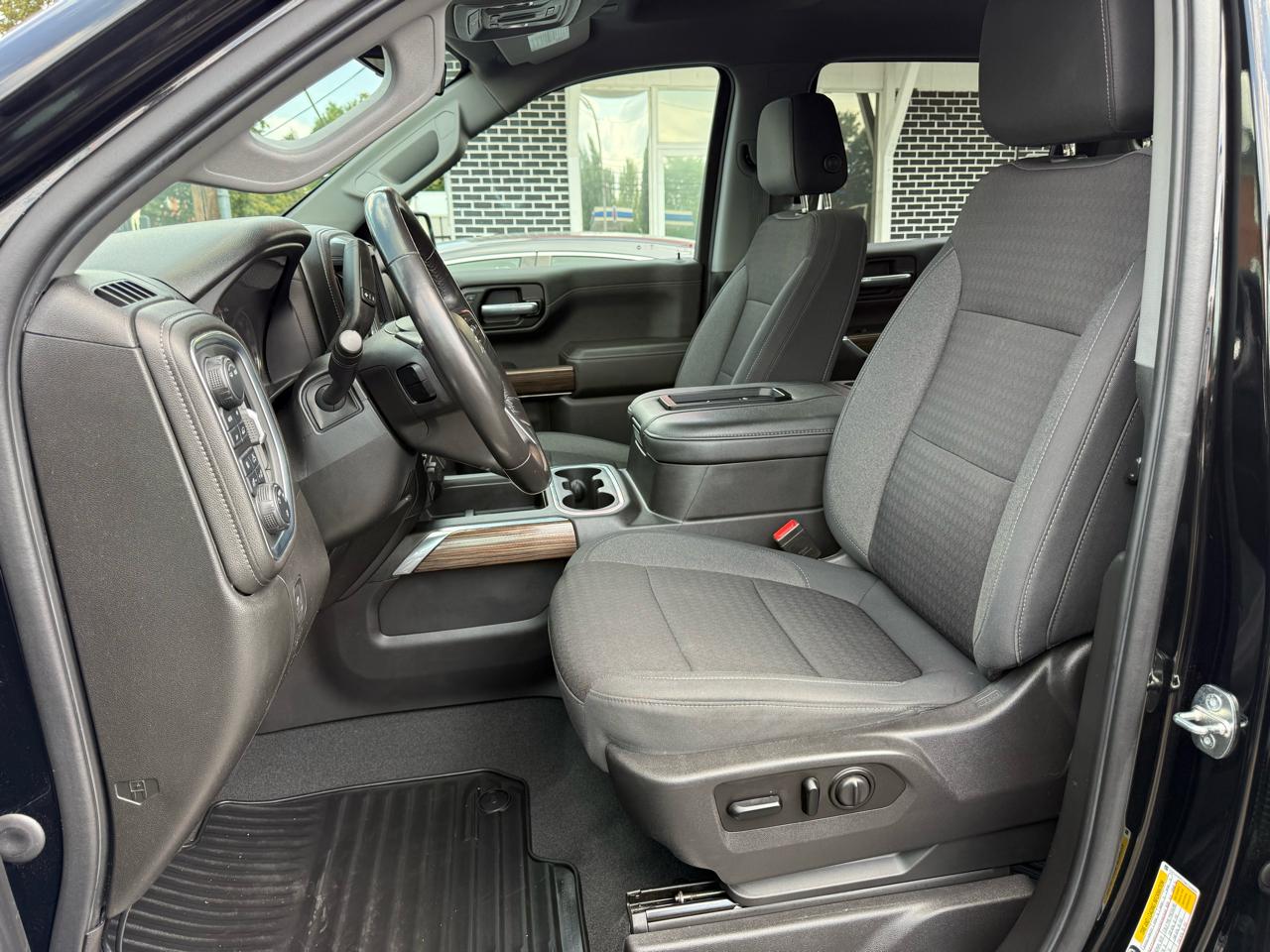 Chevrolet Silverado 1500 4WD Crew Cab 147" RST 2021