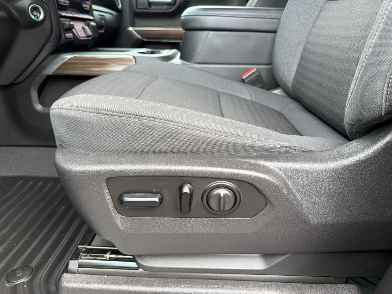 Chevrolet Silverado 1500 4WD Crew Cab 147" RST 2021