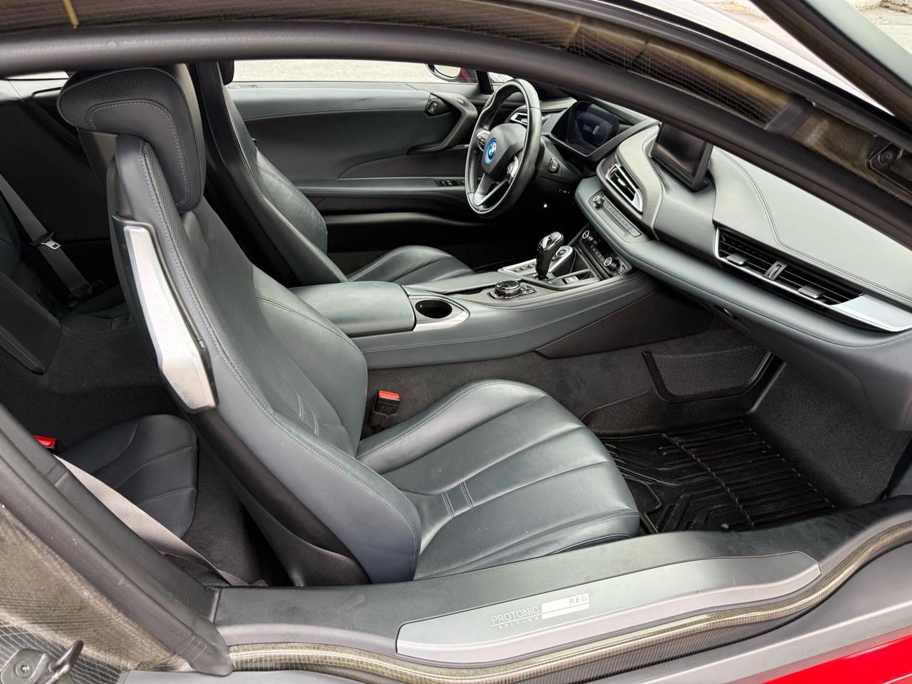 BMW i8 Coupe 2017