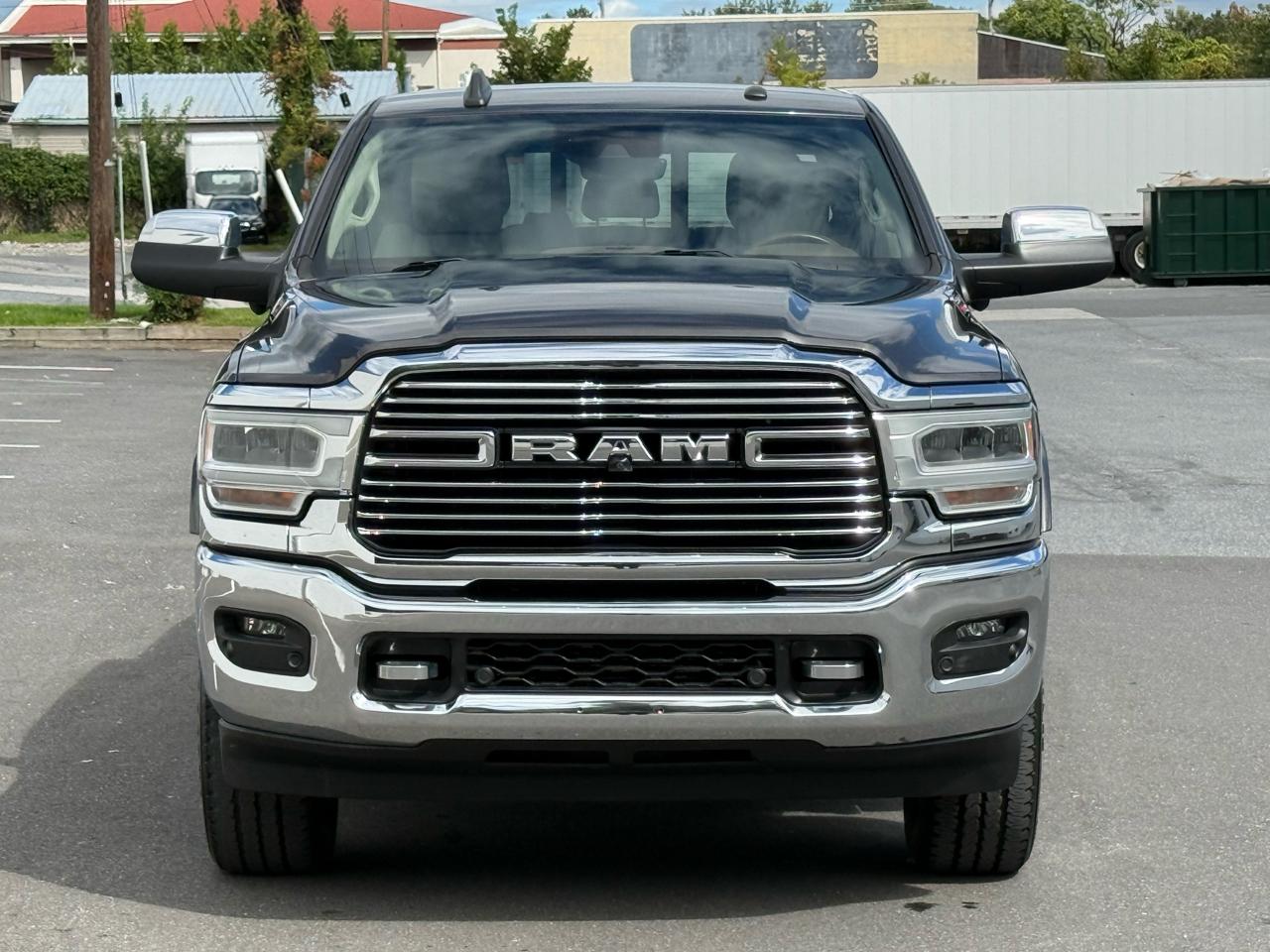 RAM 3500 Laramie 4x4 Mega Cab 6'4" Box 2020