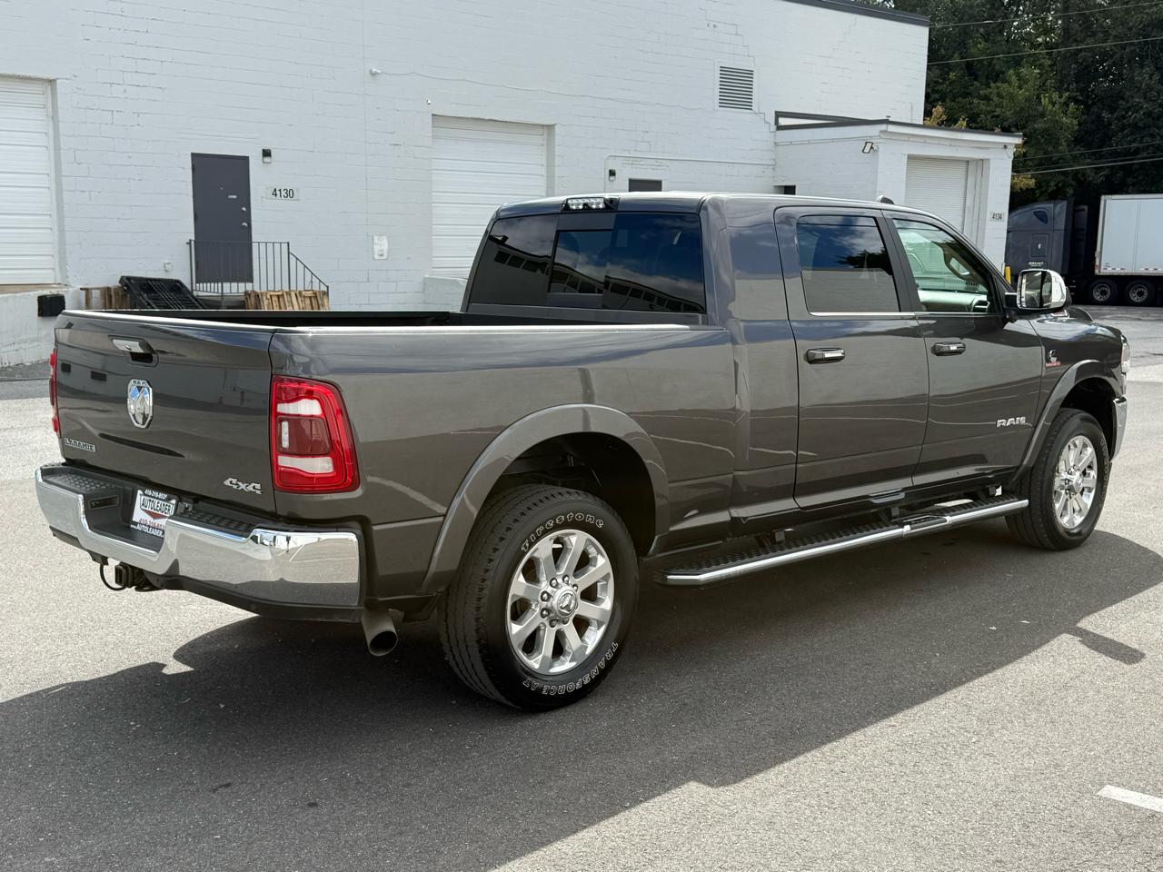 RAM 3500 Laramie 4x4 Mega Cab 6'4" Box 2020