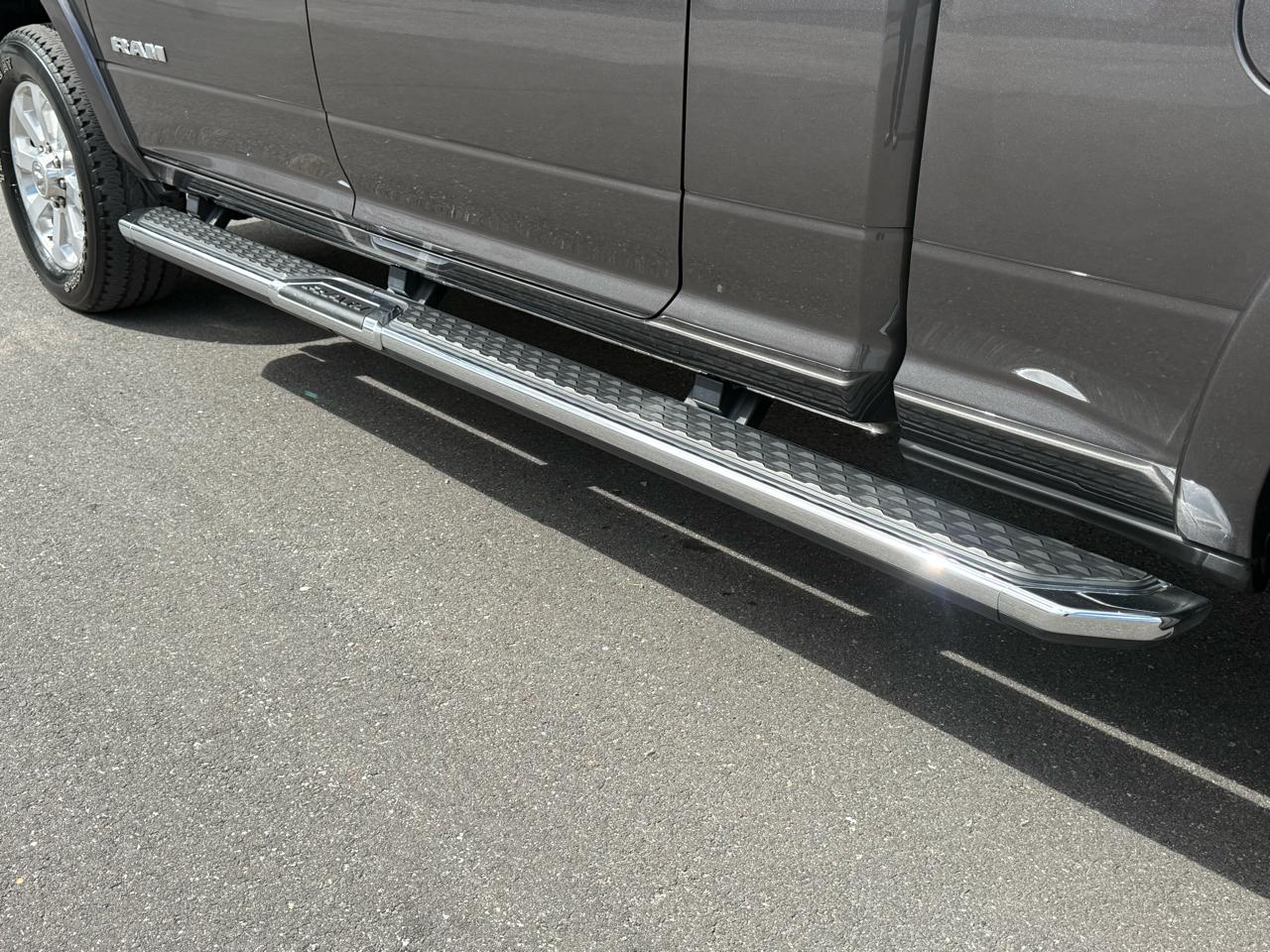 RAM 3500 Laramie 4x4 Mega Cab 6'4" Box 2020