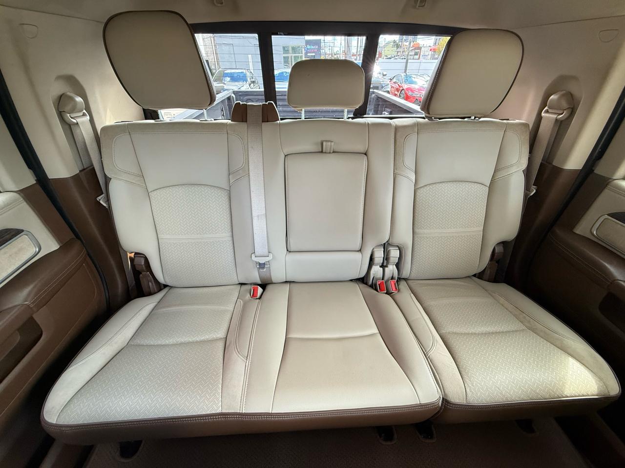 RAM 3500 Laramie 4x4 Mega Cab 6'4" Box 2020
