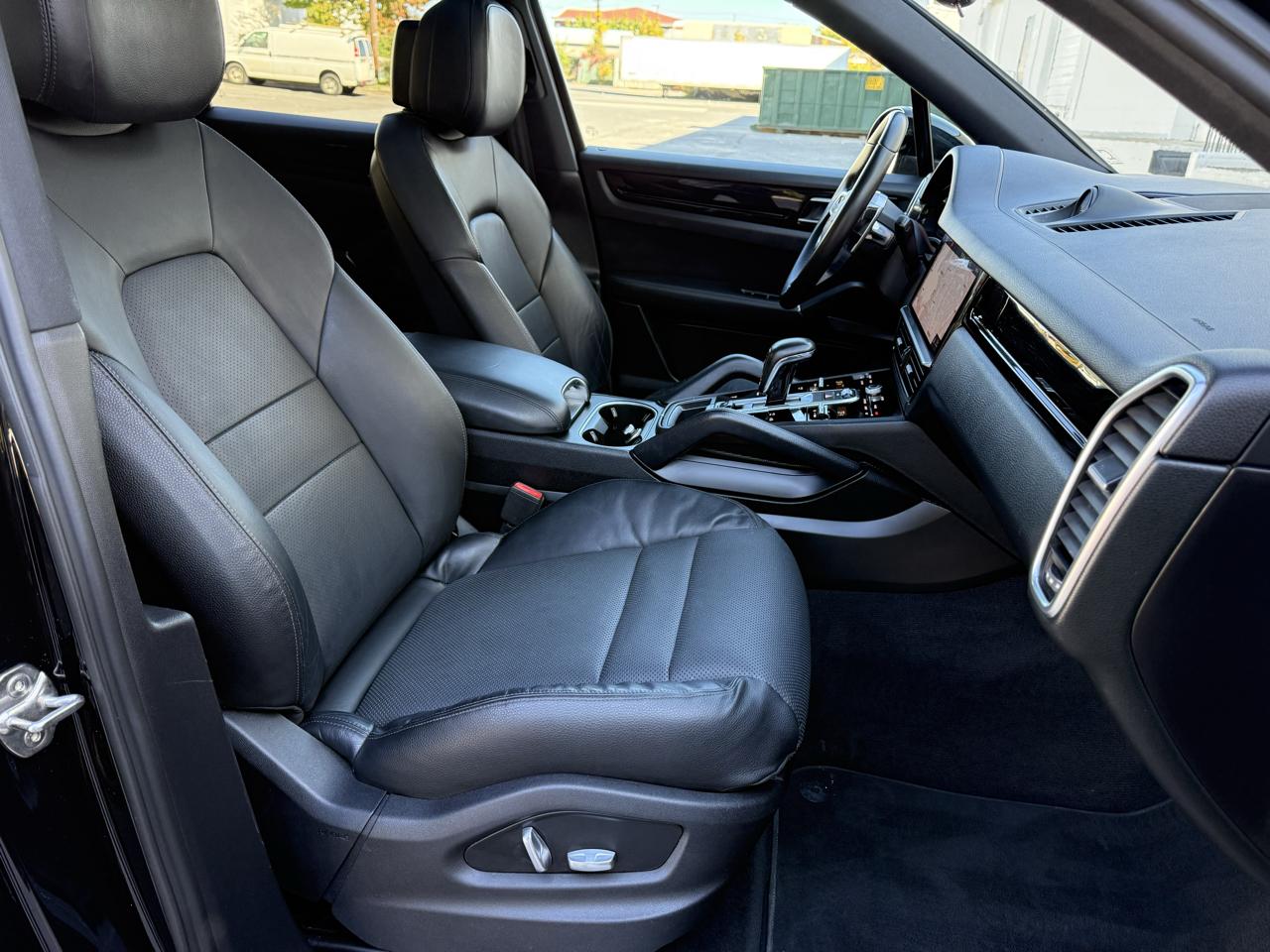 Porsche Cayenne AWD 2020