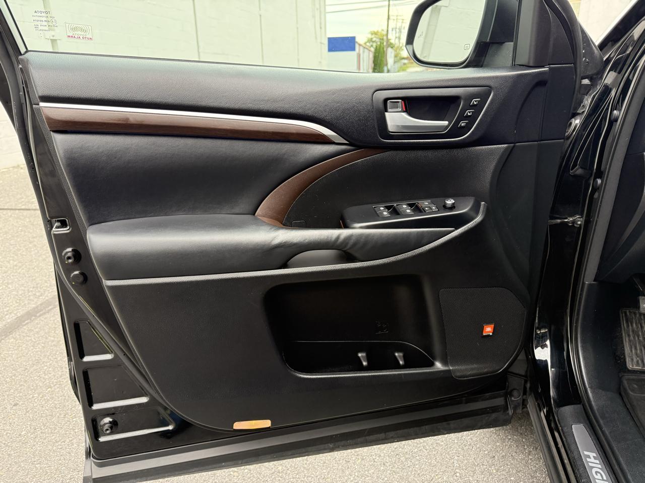 Toyota Highlander AWD 4dr V6 Limited (Natl) 2014