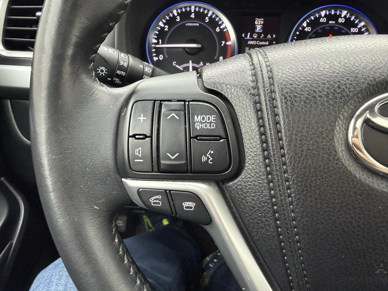 Toyota Highlander AWD 4dr V6 Limited (Natl) 2014