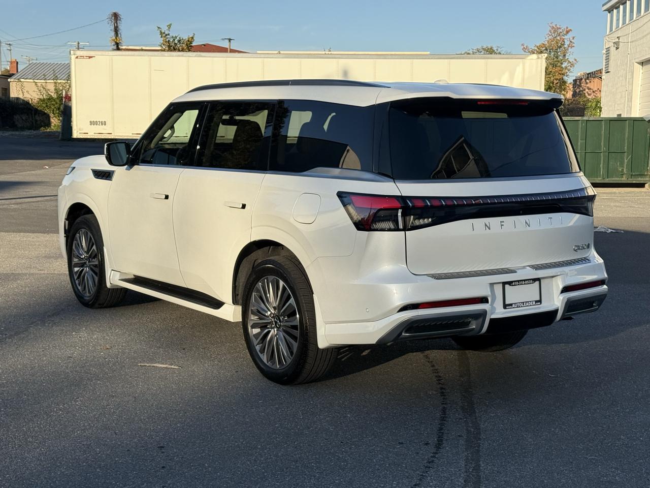 Infiniti QX80 LUXE AWD 2025