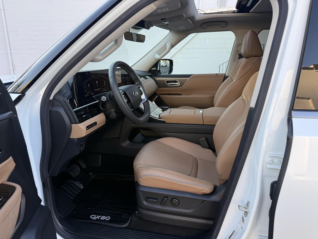 Infiniti QX80 LUXE AWD 2025