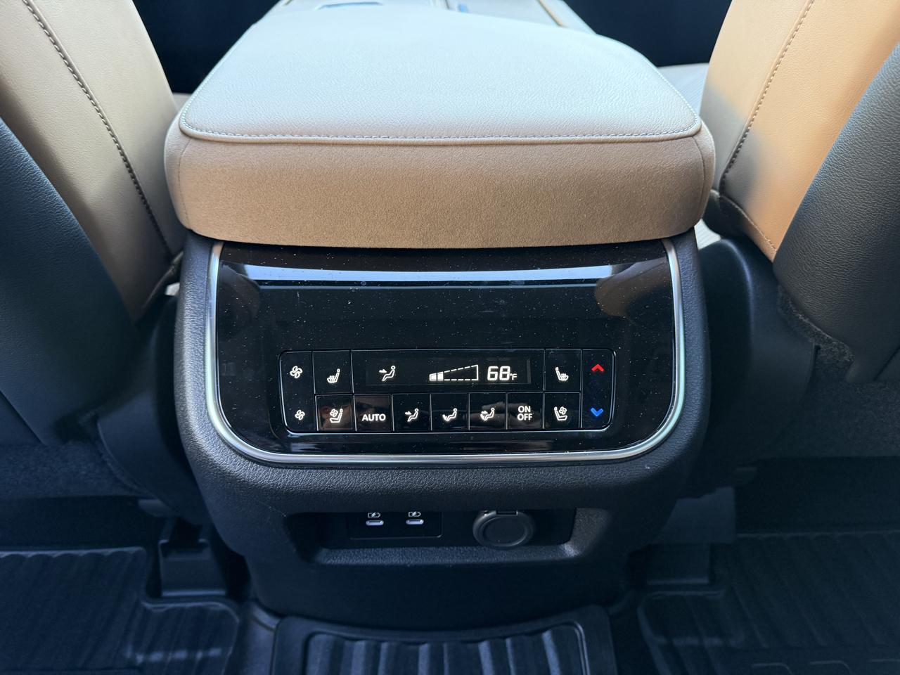 Infiniti QX80 LUXE AWD 2025