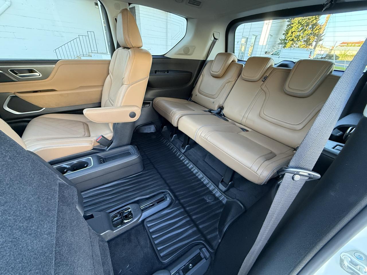 Infiniti QX80 LUXE AWD 2025