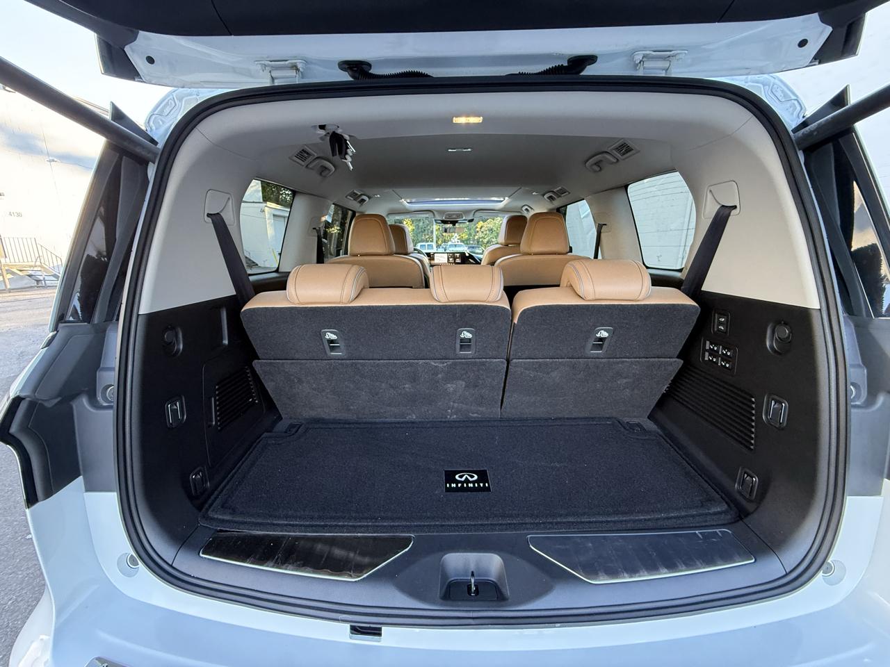 Infiniti QX80 LUXE AWD 2025
