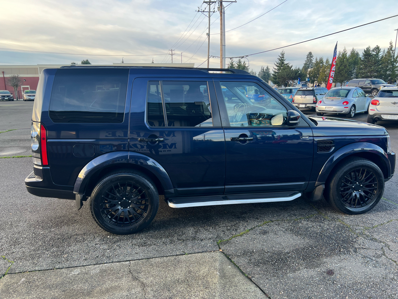 Land Rover LR4 4WD 4dr LUX 2015