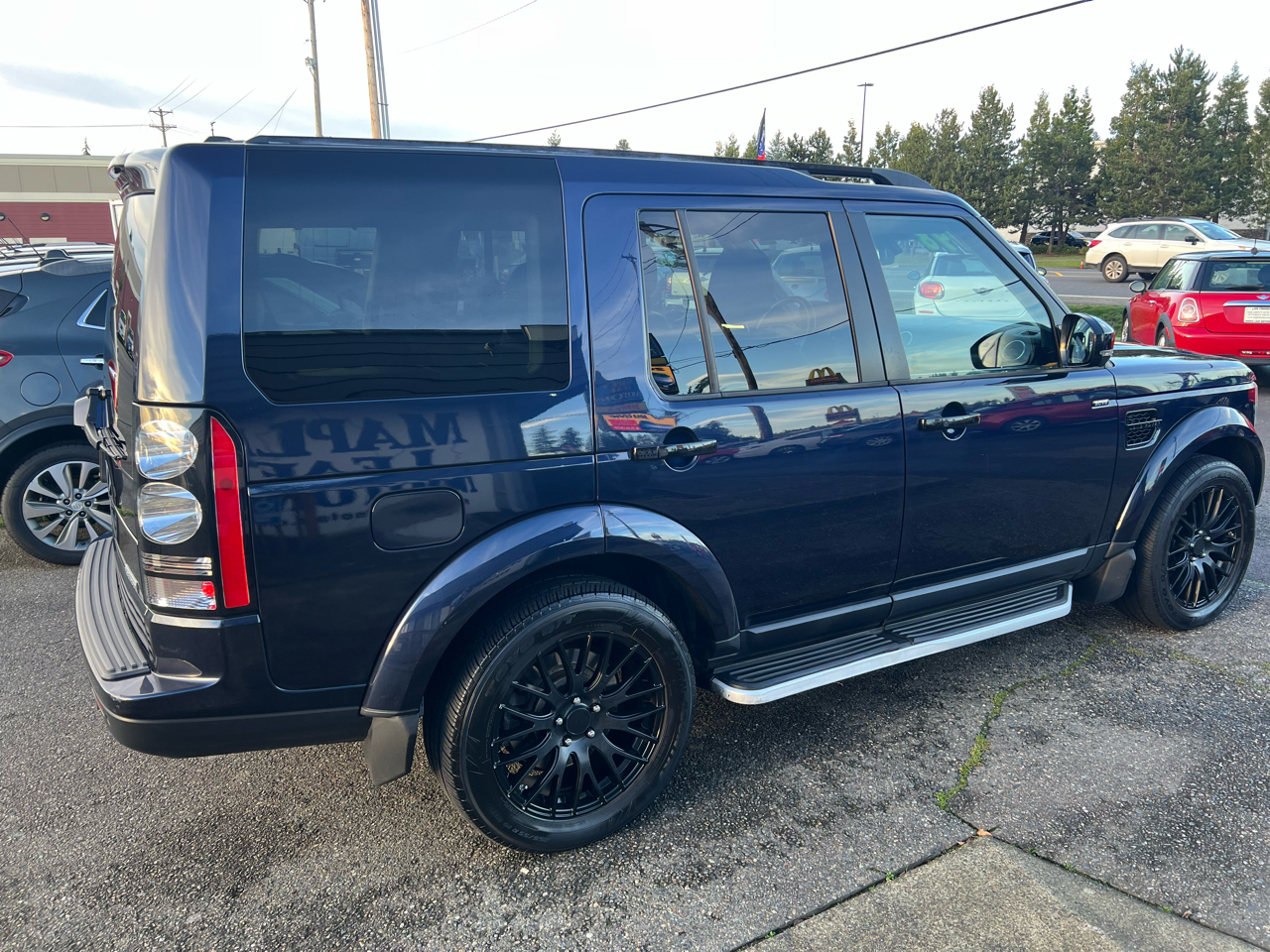 Land Rover LR4 4WD 4dr LUX 2015