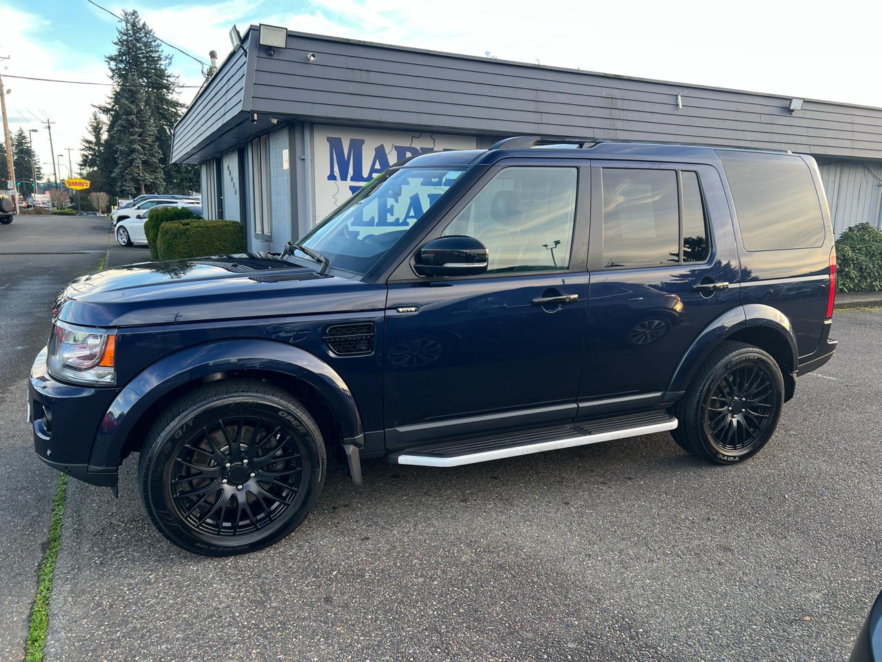 Land Rover LR4 4WD 4dr LUX 2015