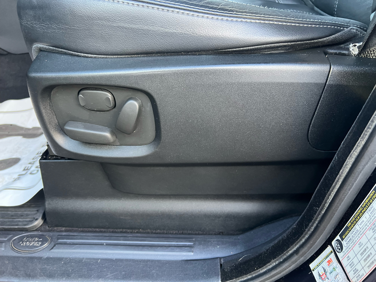 Land Rover LR4 4WD 4dr LUX 2015