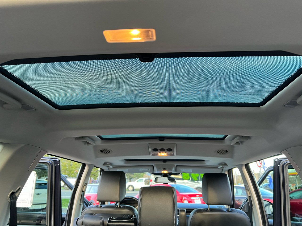 Land Rover LR4 4WD 4dr LUX 2015