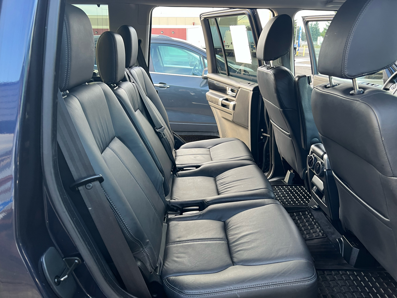 Land Rover LR4 4WD 4dr LUX 2015