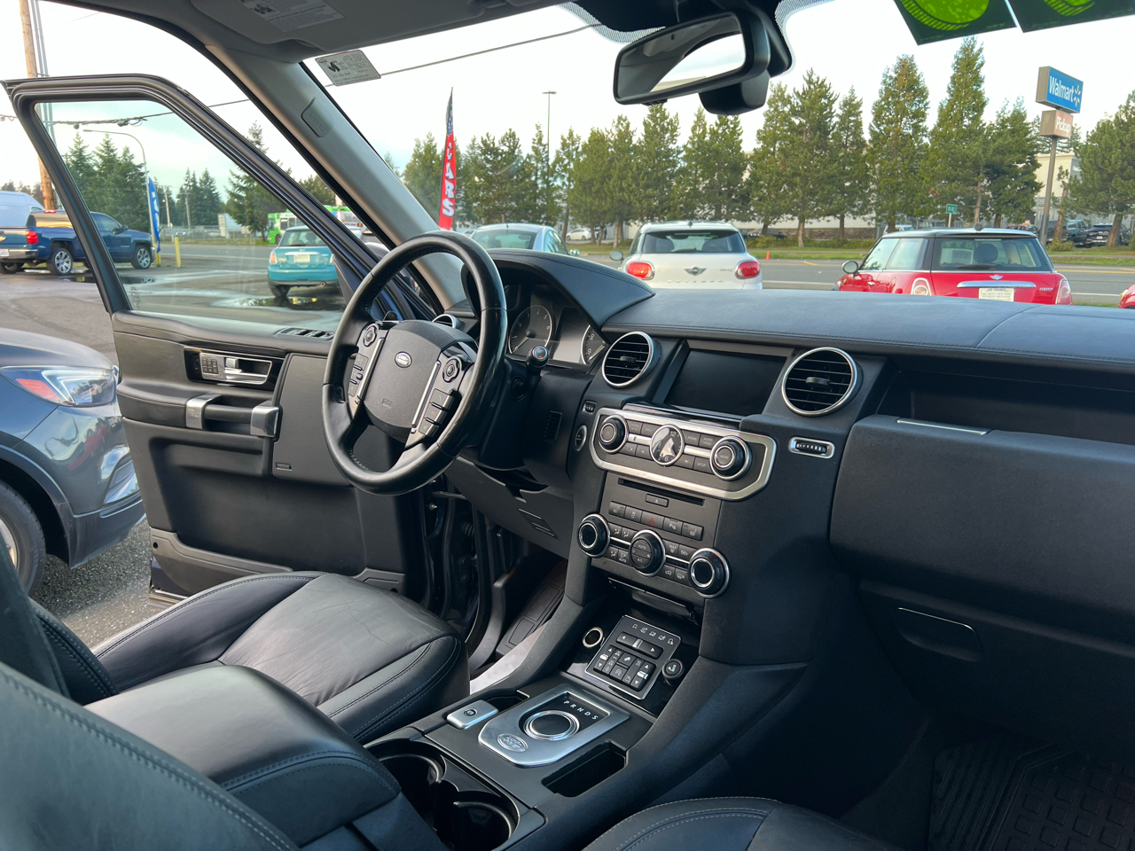 Land Rover LR4 4WD 4dr LUX 2015