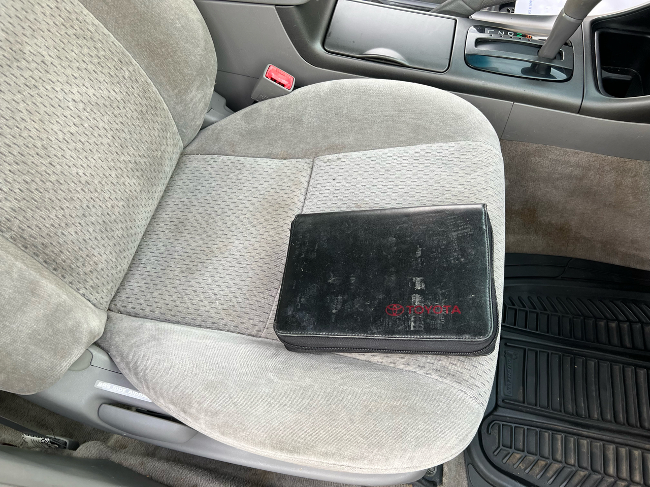 Toyota Camry 4dr Sdn LE Auto 2002