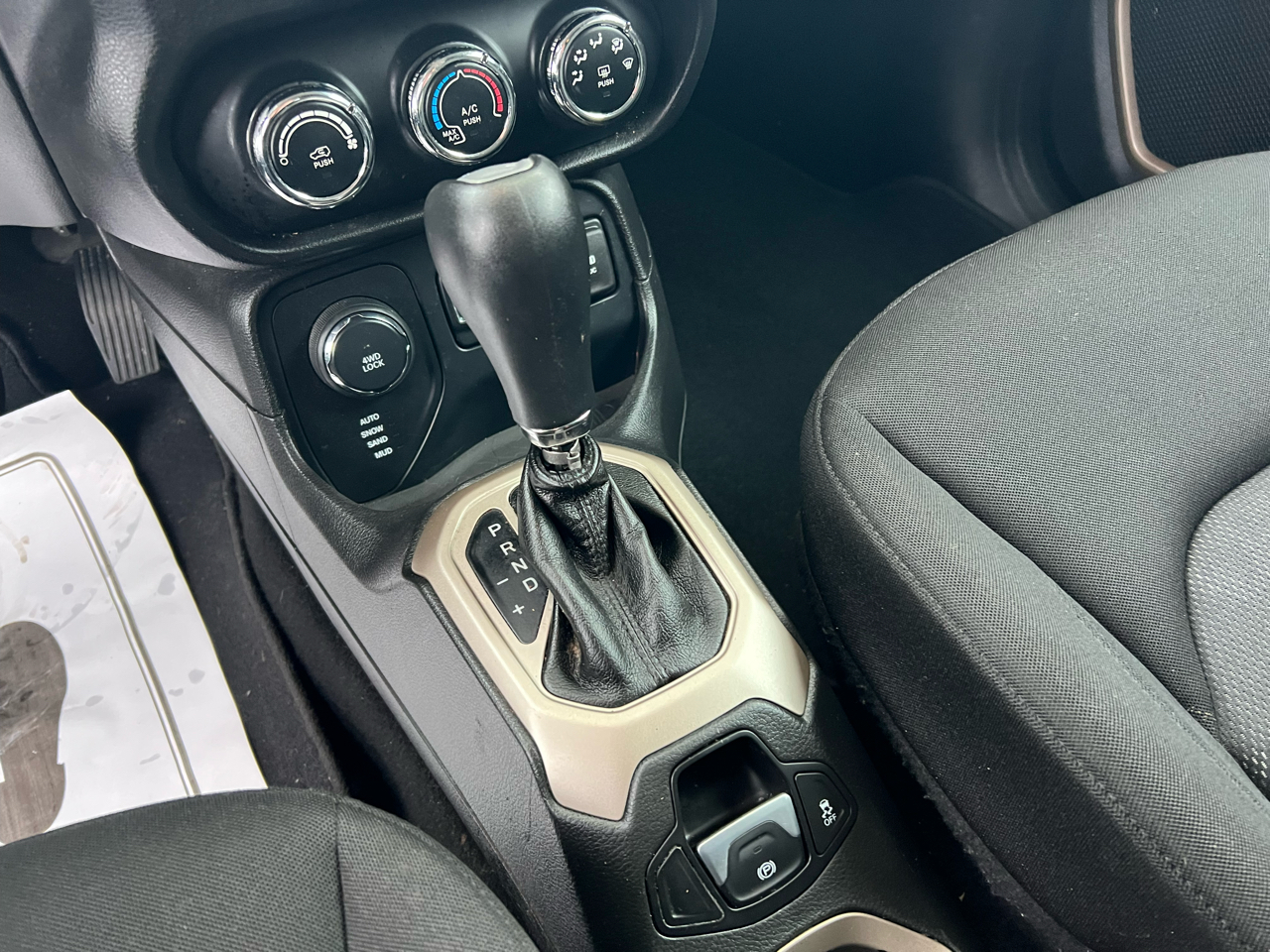 Jeep Renegade 4WD 4dr Latitude 2016