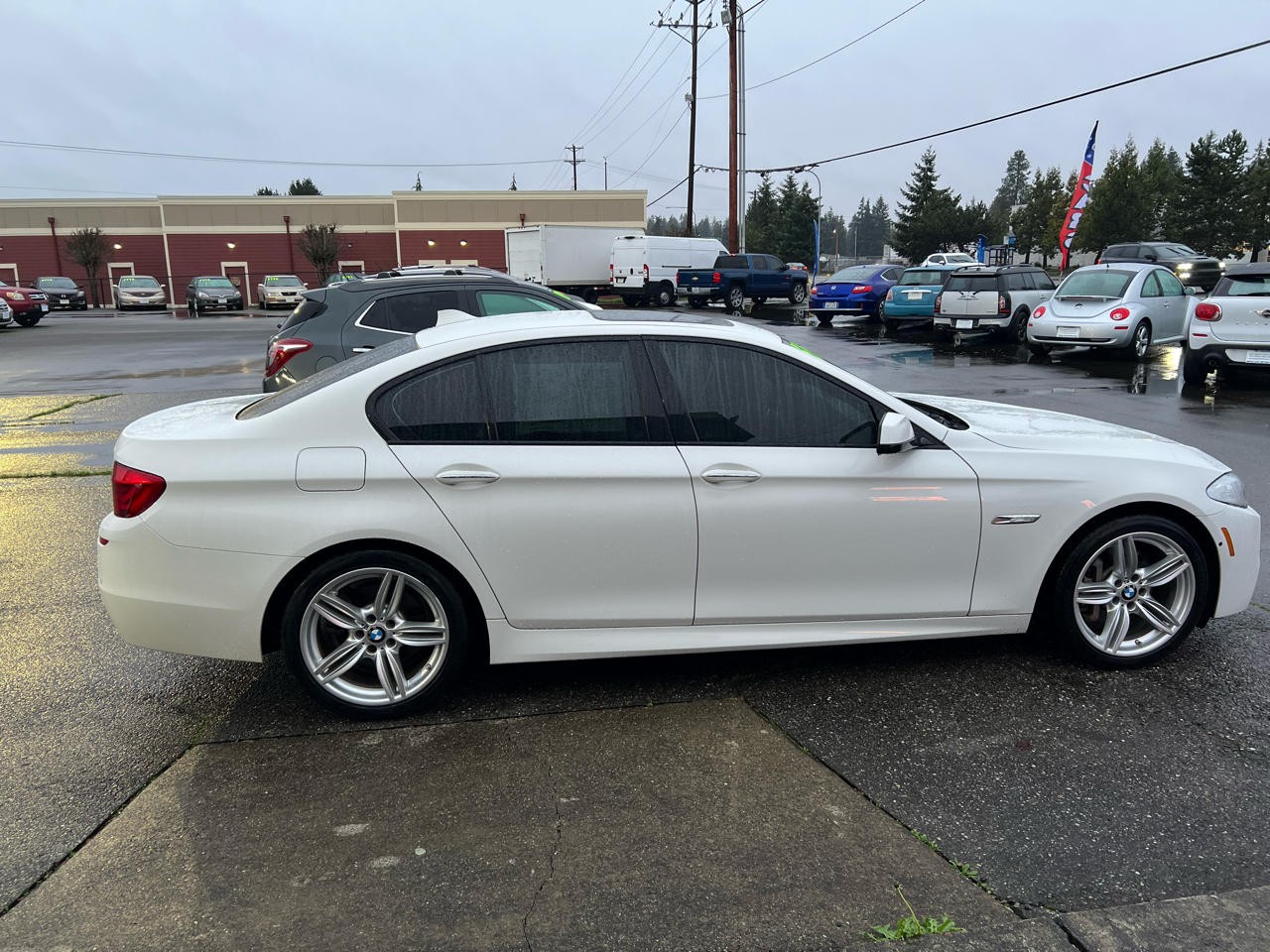 BMW 5 Series 4dr Sdn 535i xDrive AWD 2013