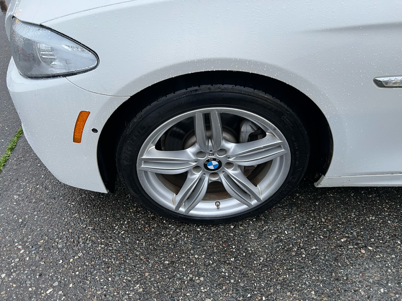 BMW 5 Series 4dr Sdn 535i xDrive AWD 2013