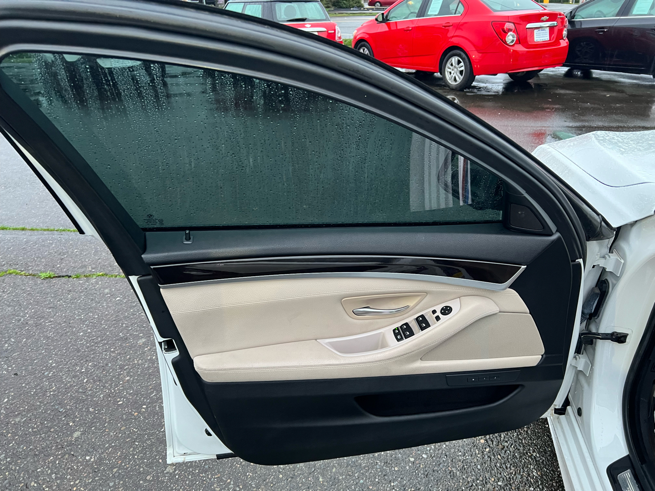 BMW 5 Series 4dr Sdn 535i xDrive AWD 2013