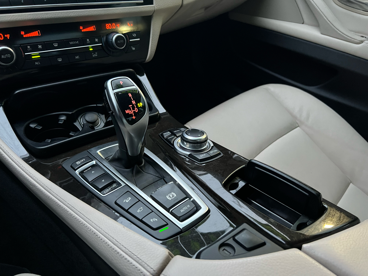 BMW 5 Series 4dr Sdn 535i xDrive AWD 2013