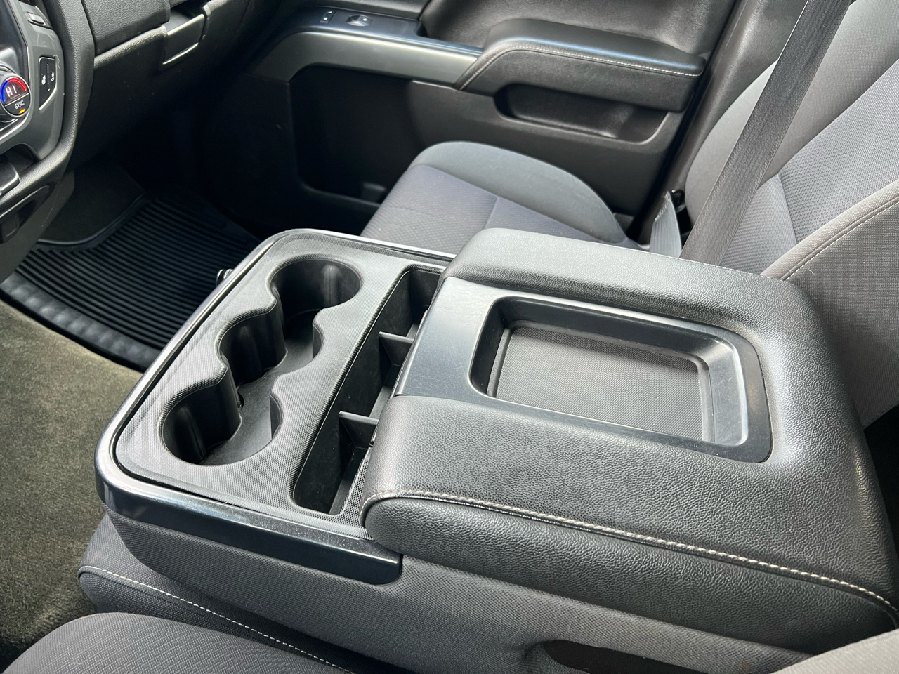 Chevrolet Silverado 1500 4WD Crew Cab 143.5" LT w/1LT 2018