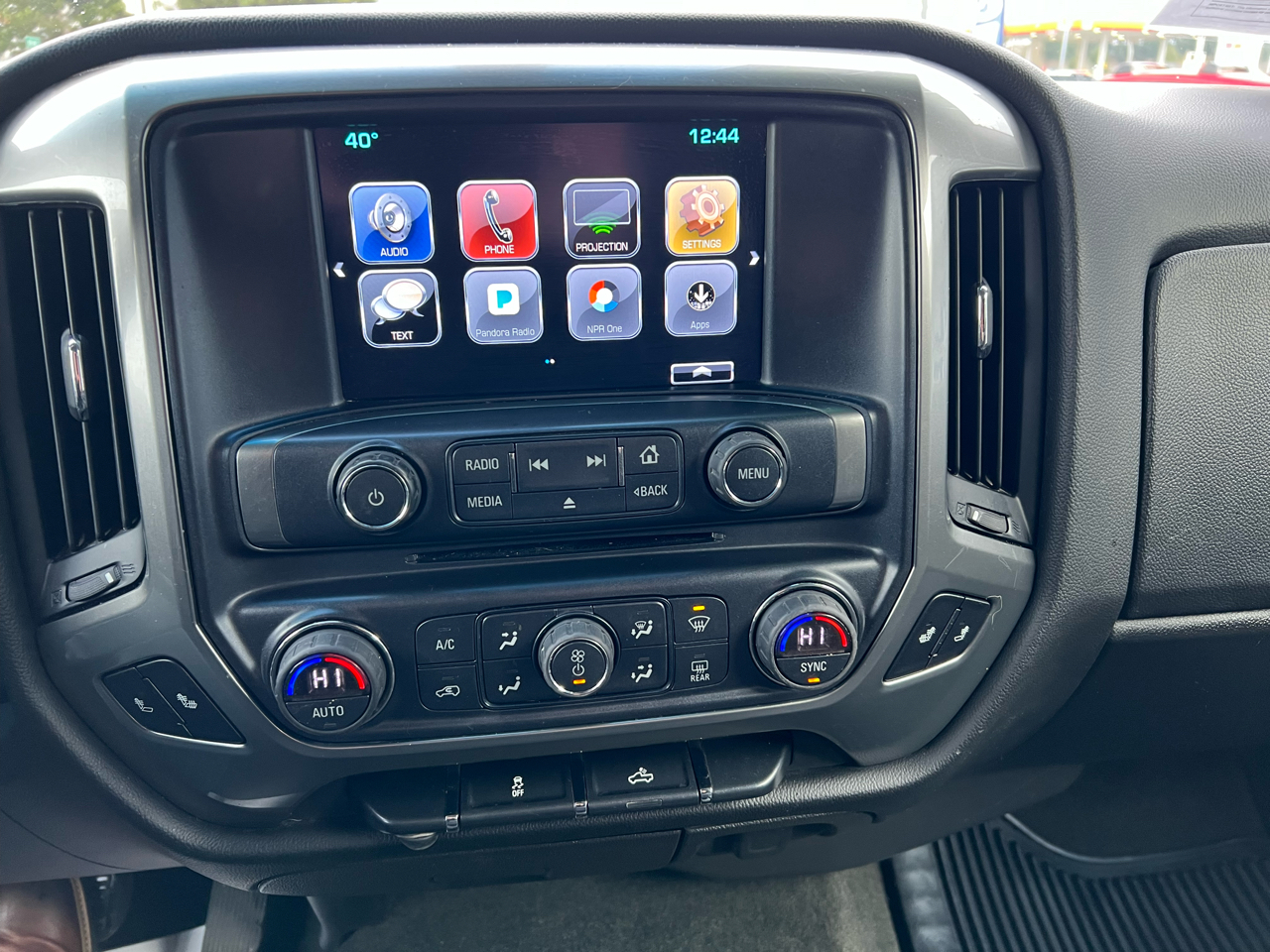 Chevrolet Silverado 1500 4WD Crew Cab 143.5" LT w/1LT 2018