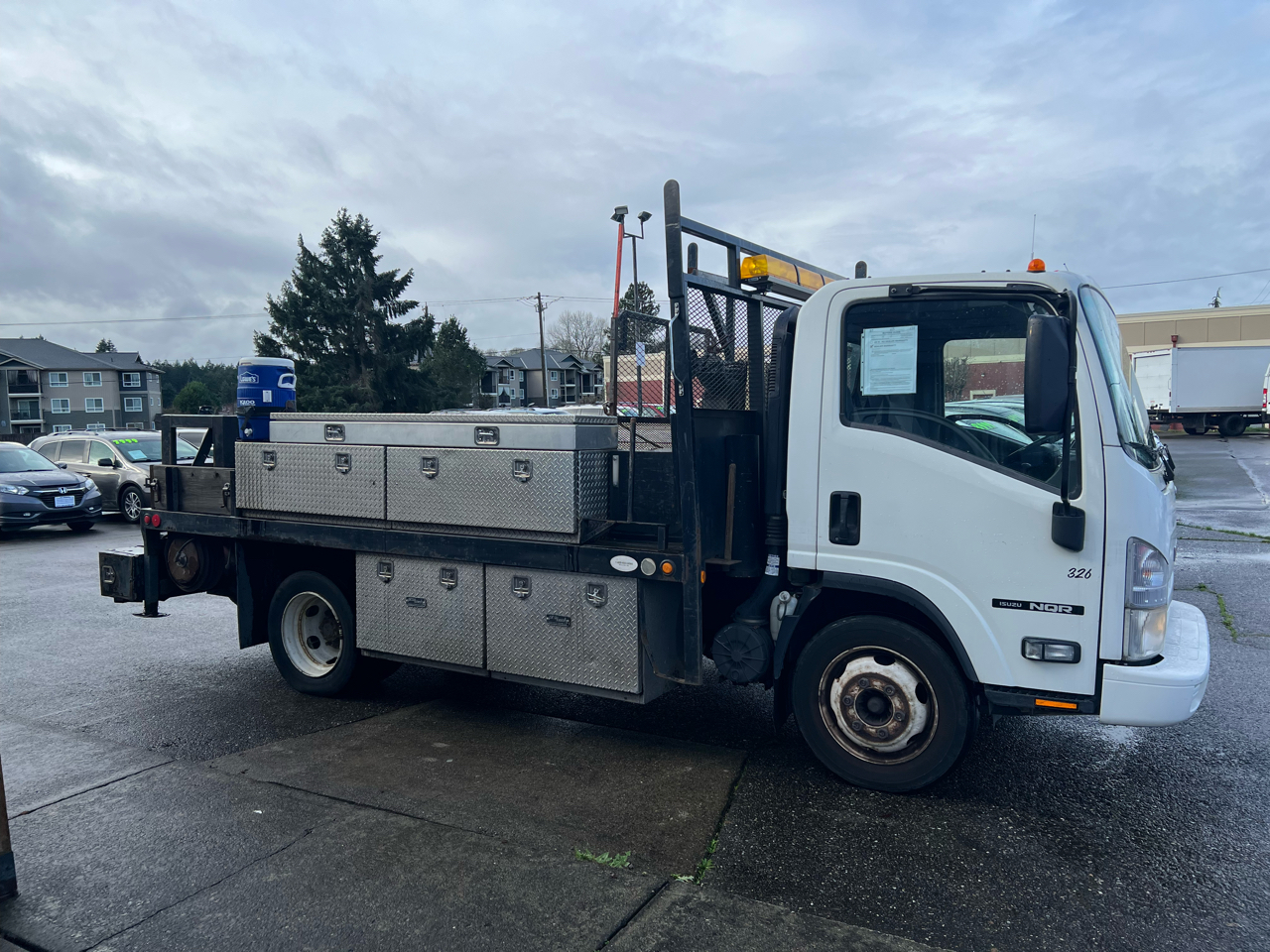 Isuzu DSL REG 109" WB WHITE CAB IBT PWL 2010