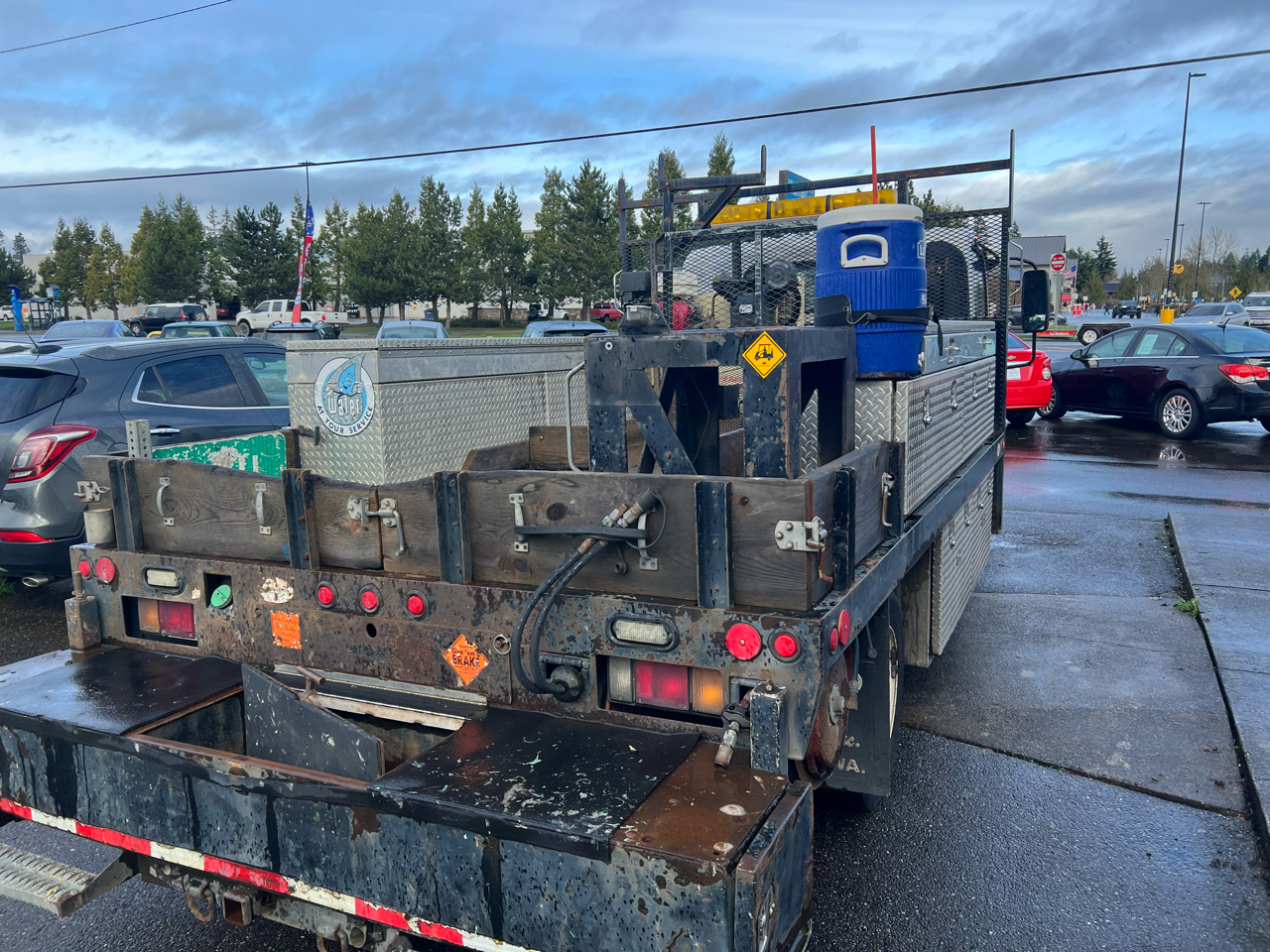 Isuzu DSL REG 109" WB WHITE CAB IBT PWL 2010