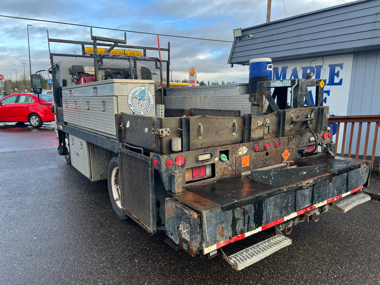 Isuzu DSL REG 109" WB WHITE CAB IBT PWL 2010