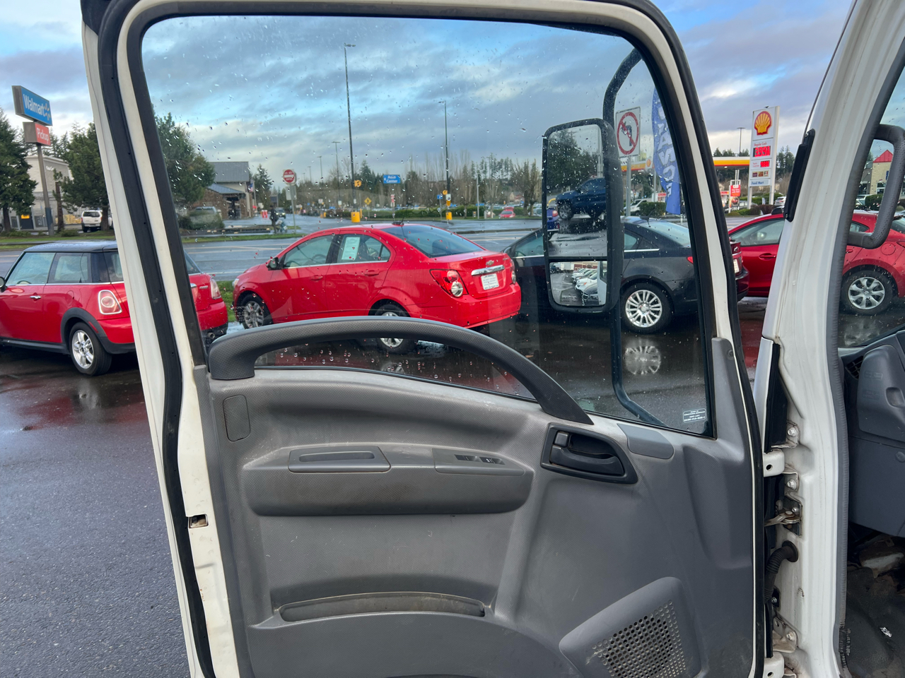 Isuzu DSL REG 109" WB WHITE CAB IBT PWL 2010