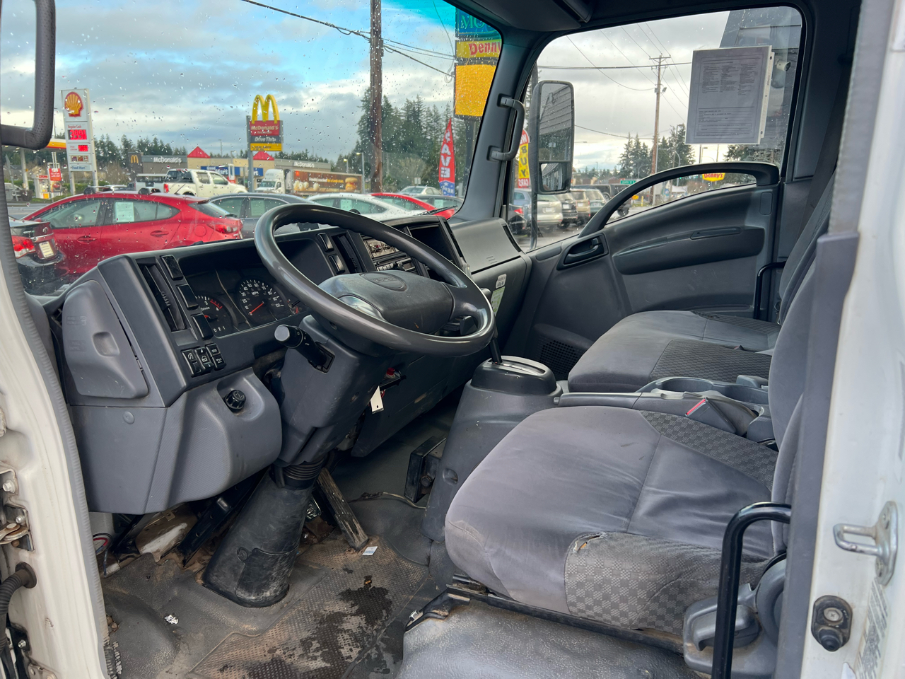 Isuzu DSL REG 109" WB WHITE CAB IBT PWL 2010