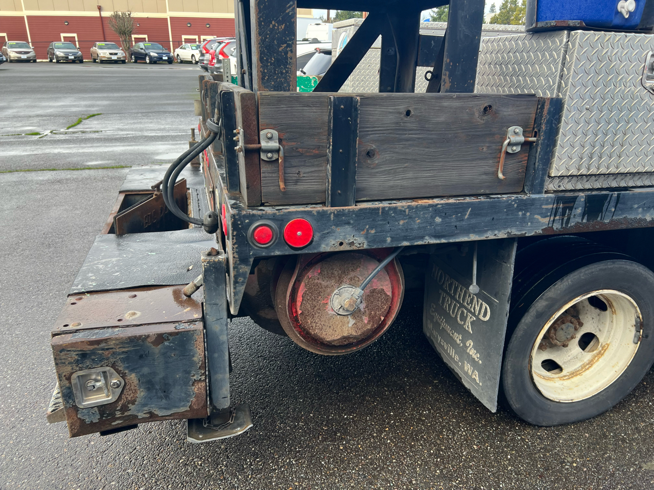 Isuzu DSL REG 109" WB WHITE CAB IBT PWL 2010