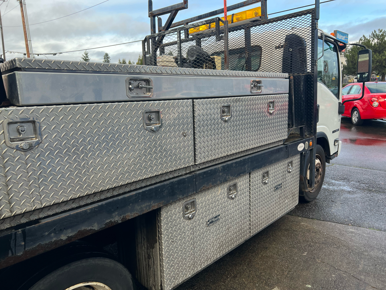 Isuzu DSL REG 109" WB WHITE CAB IBT PWL 2010