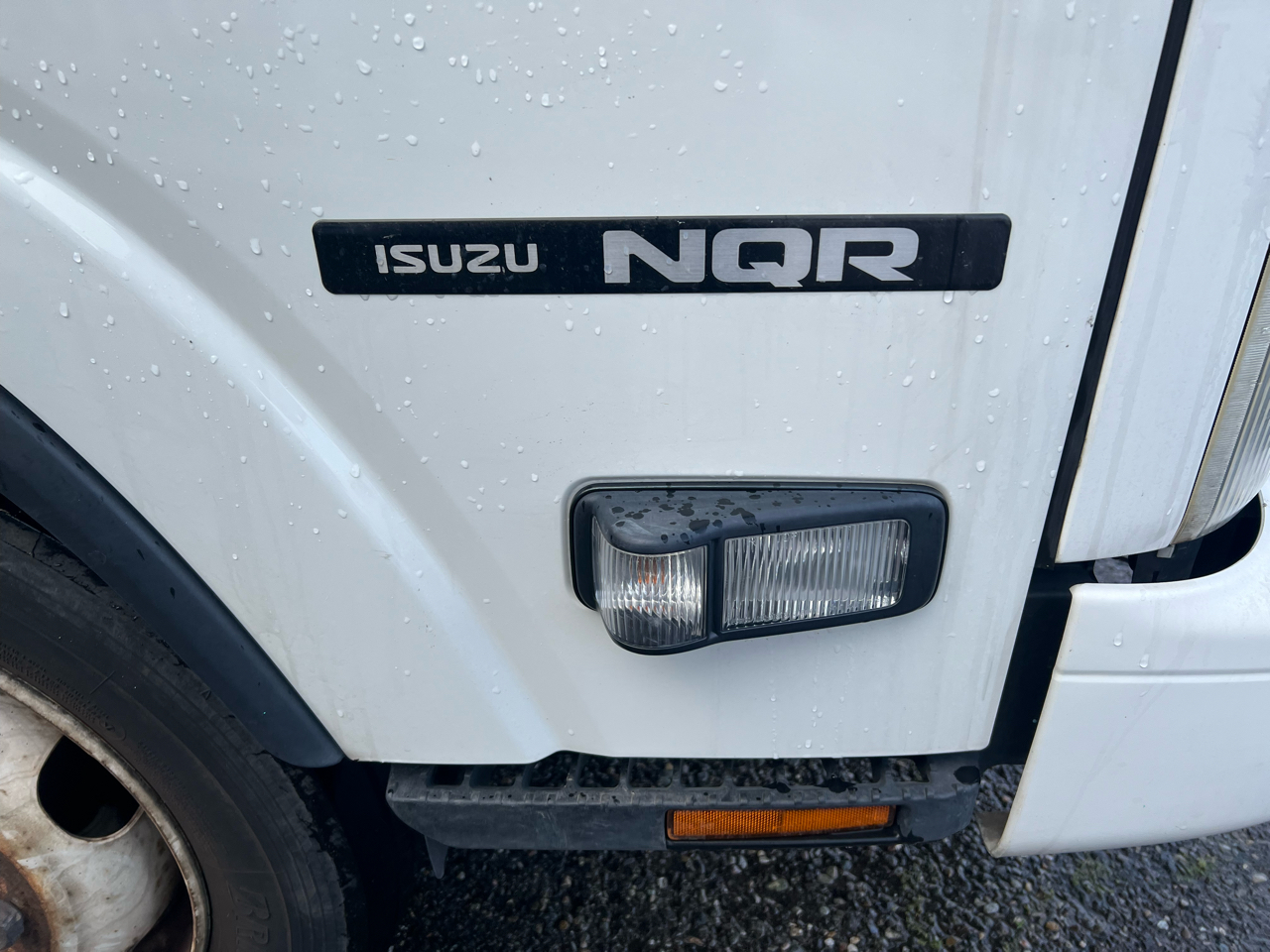 Isuzu DSL REG 109" WB WHITE CAB IBT PWL 2010