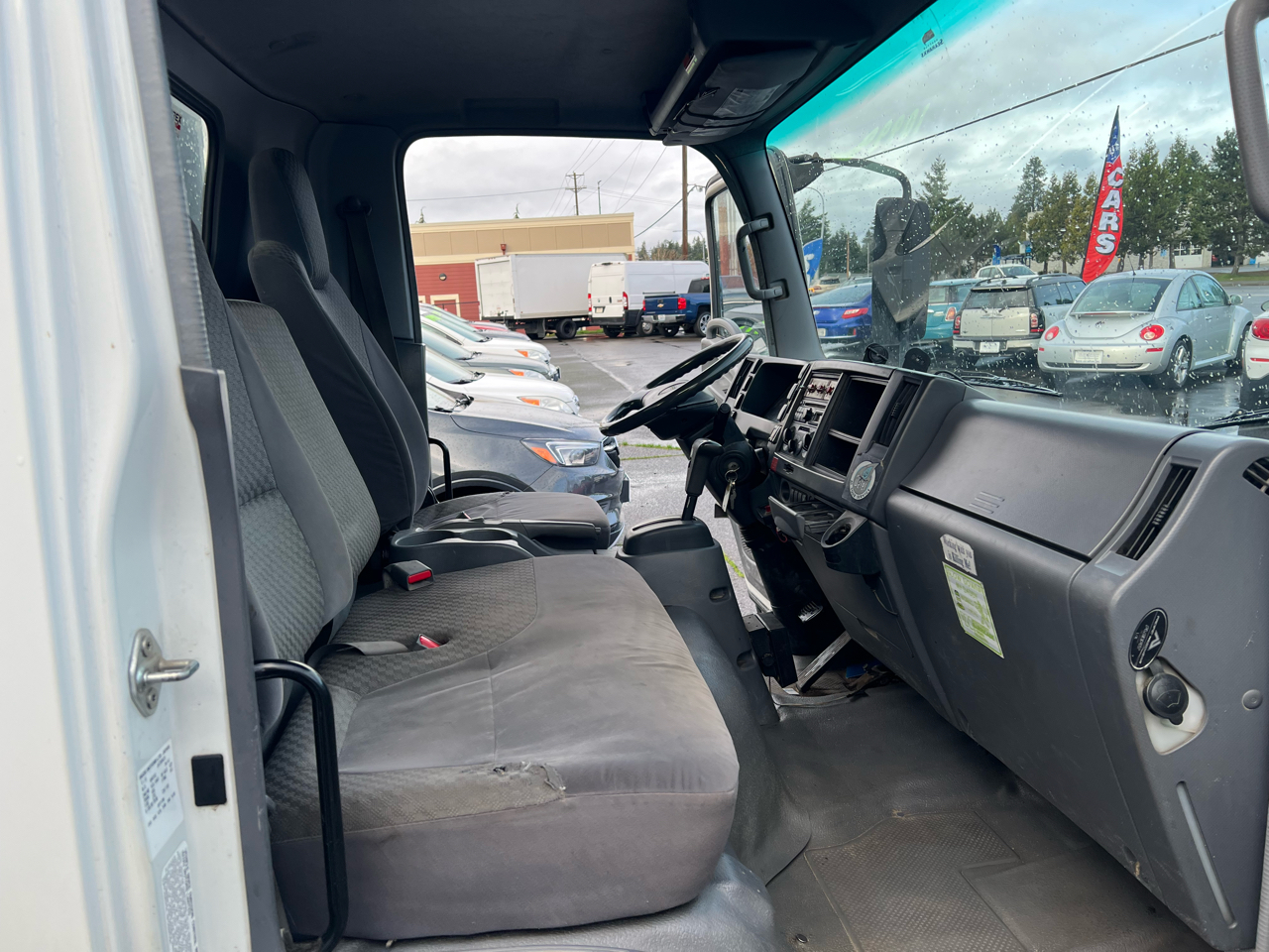 Isuzu DSL REG 109" WB WHITE CAB IBT PWL 2010