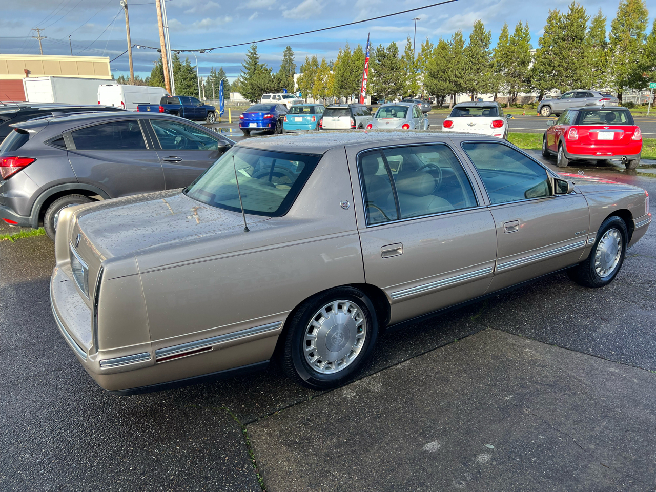Cadillac DeVille 4dr Sdn 1998
