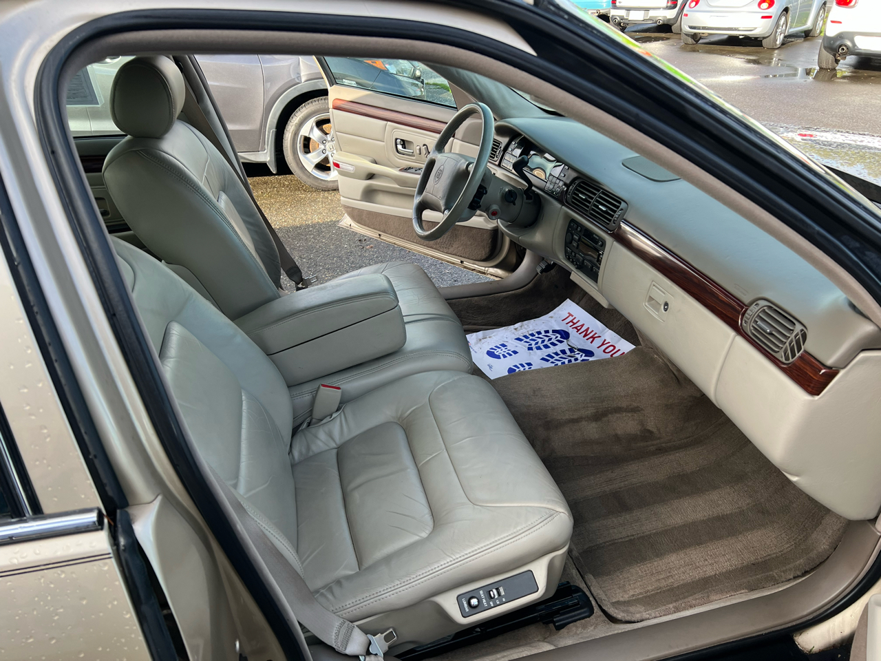 Cadillac DeVille 4dr Sdn 1998