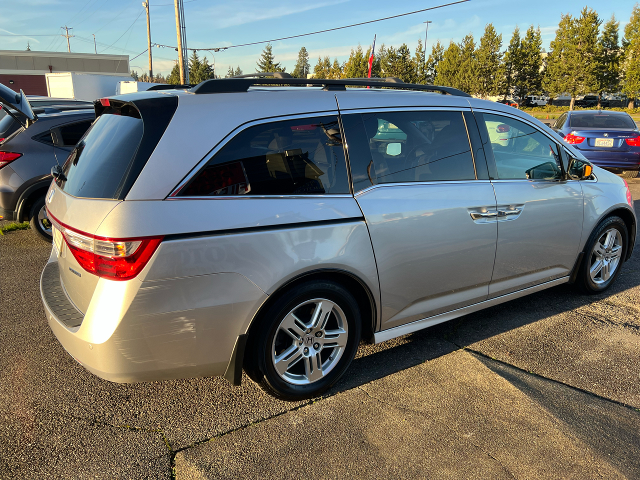 Honda Odyssey 5dr Touring 2011