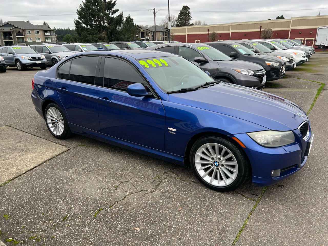 BMW 3 Series 4dr Sdn 328i xDrive AWD SULEV 2010