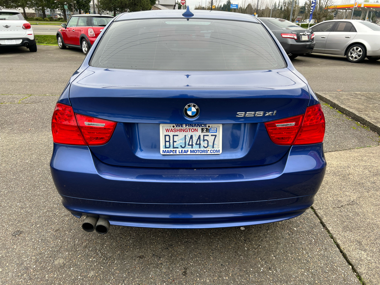 BMW 3 Series 4dr Sdn 328i xDrive AWD SULEV 2010