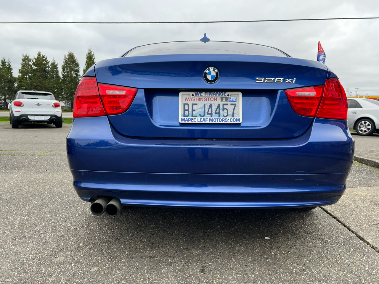 BMW 3 Series 4dr Sdn 328i xDrive AWD SULEV 2010