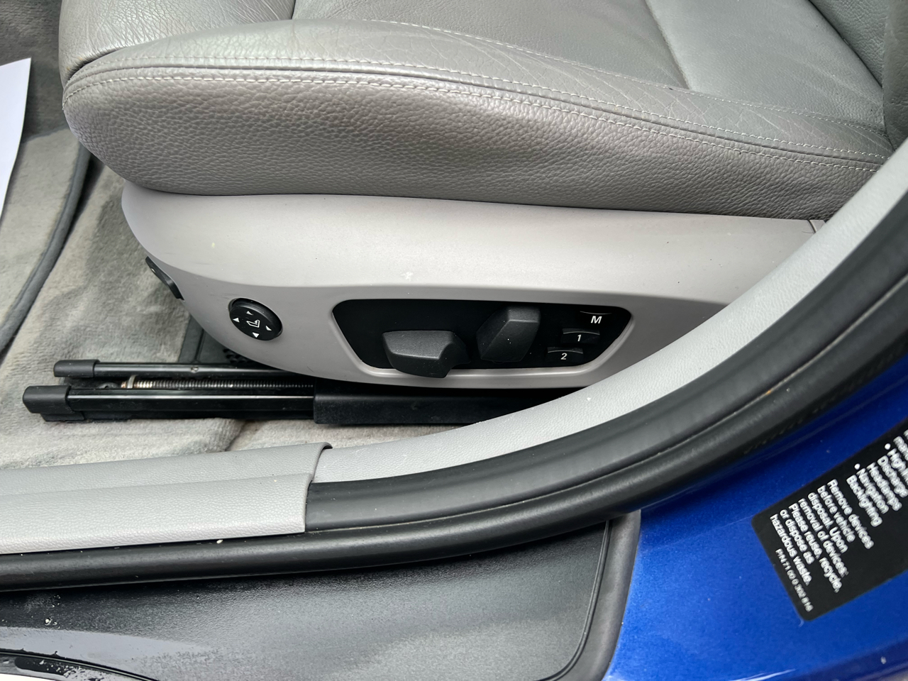 BMW 3 Series 4dr Sdn 328i xDrive AWD SULEV 2010