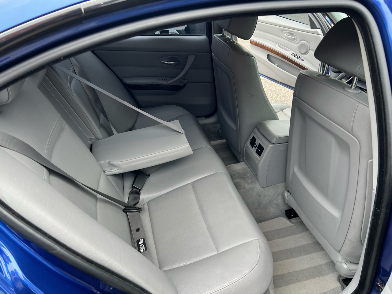 BMW 3 Series 4dr Sdn 328i xDrive AWD SULEV 2010