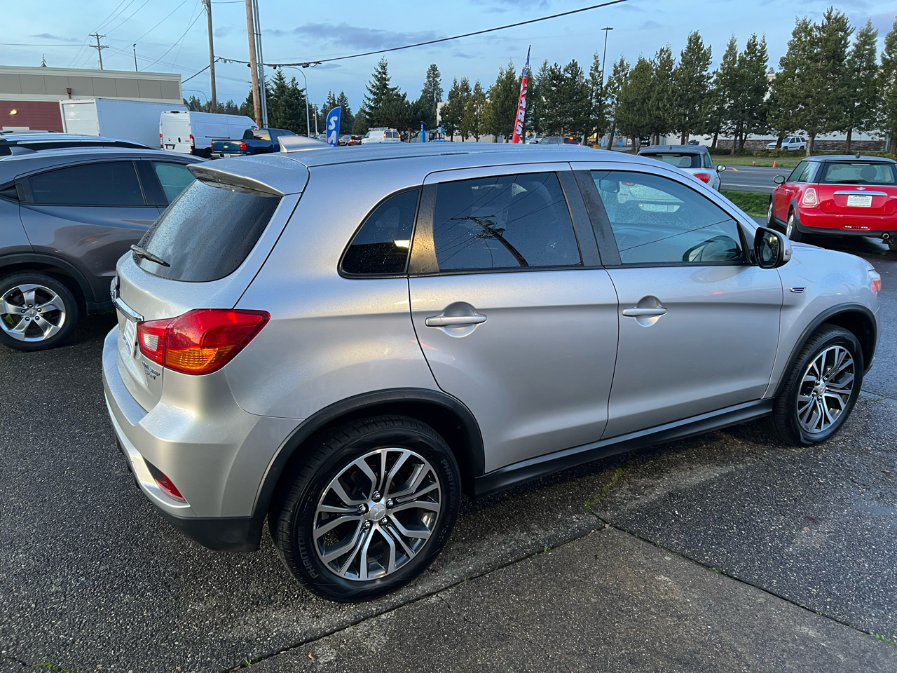 Mitsubishi Outlander Sport ES 2.0 CVT 2019