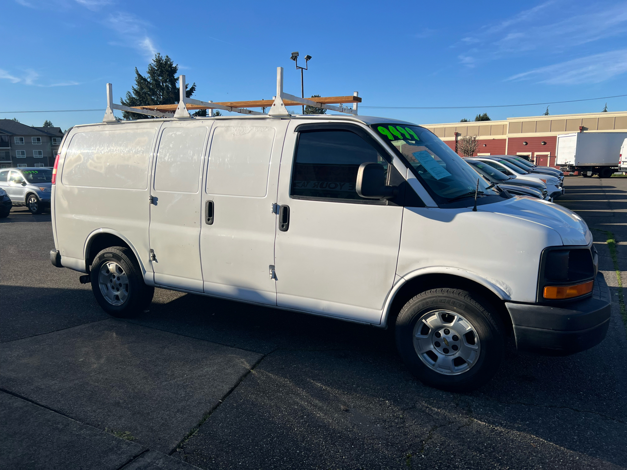 Chevrolet Express Cargo Van RWD 1500 135" 2012